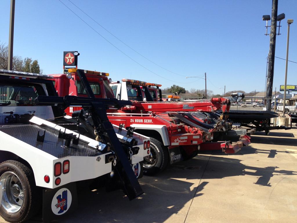Pictures for AAA Towing Inc. in Dallas, TX 75225 Auto Wreckers
